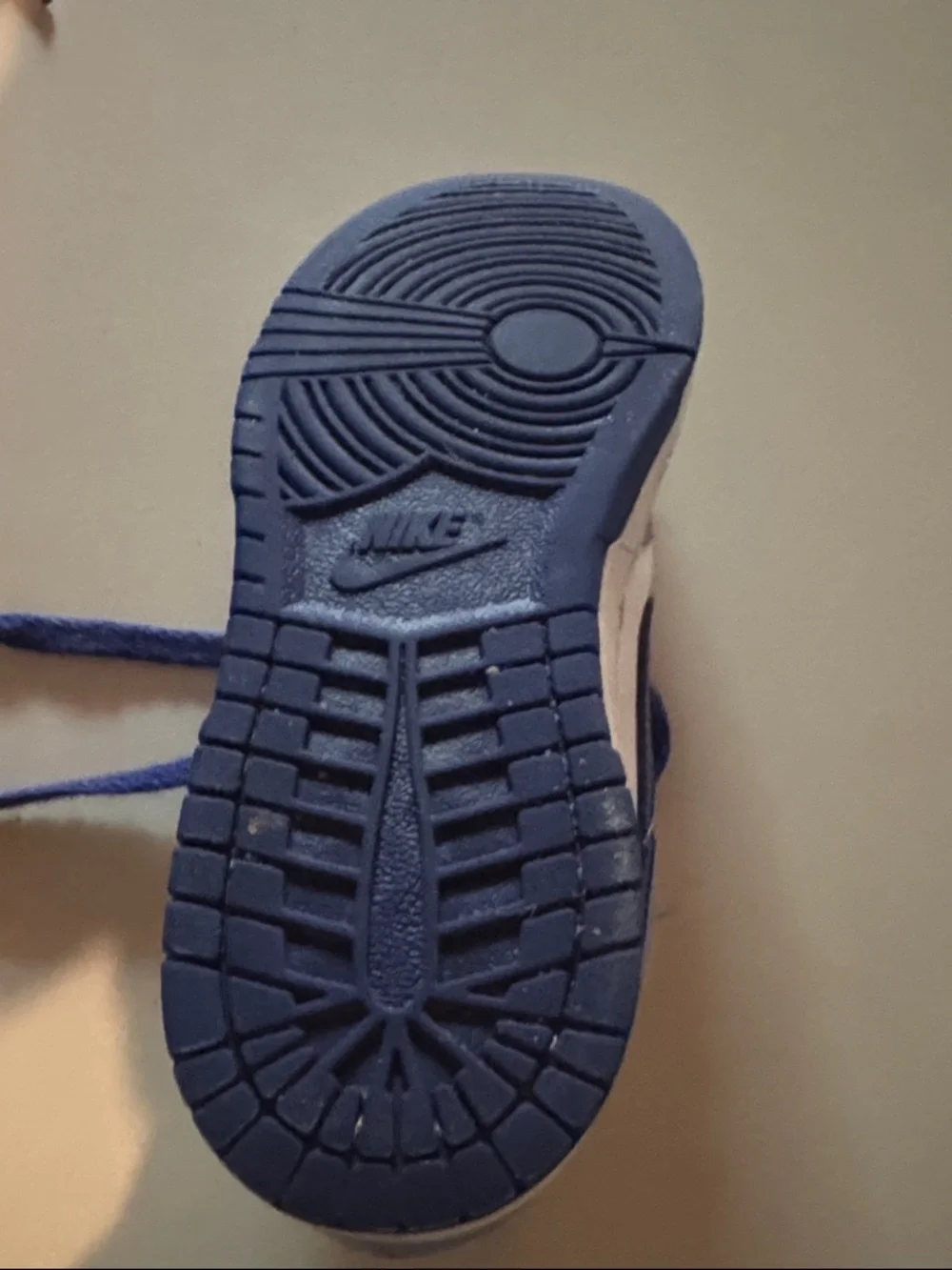 Nike Kids Purple and White Low-Top Sneakers - Picture 5 of 5